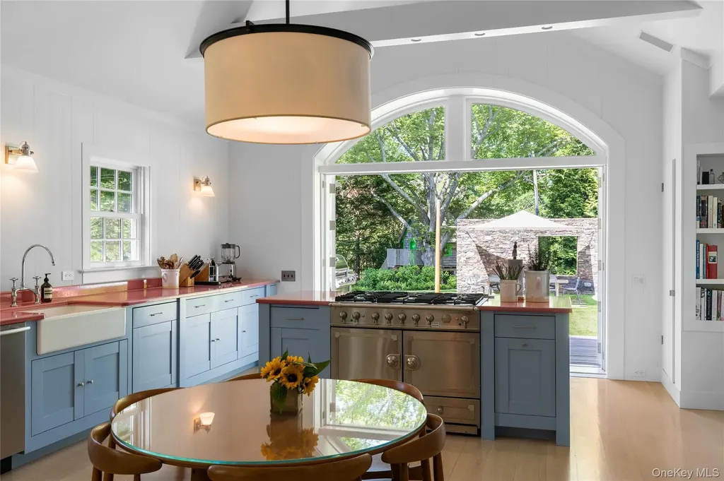 182 Church Lane Bridgehampton NY 11932