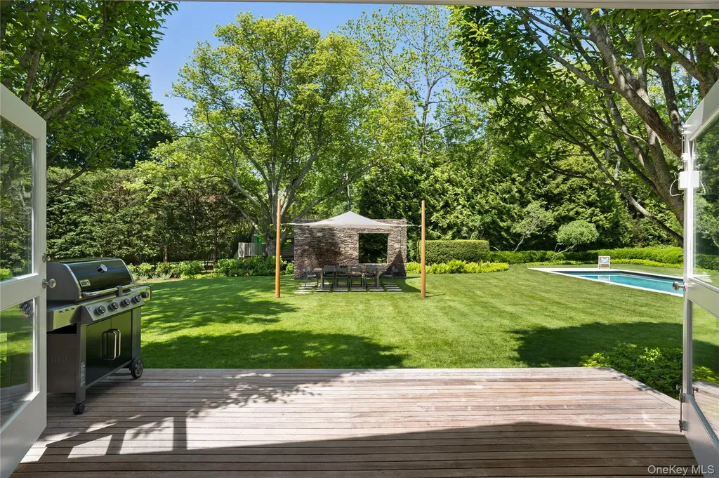 182 Church Lane Bridgehampton NY 11932