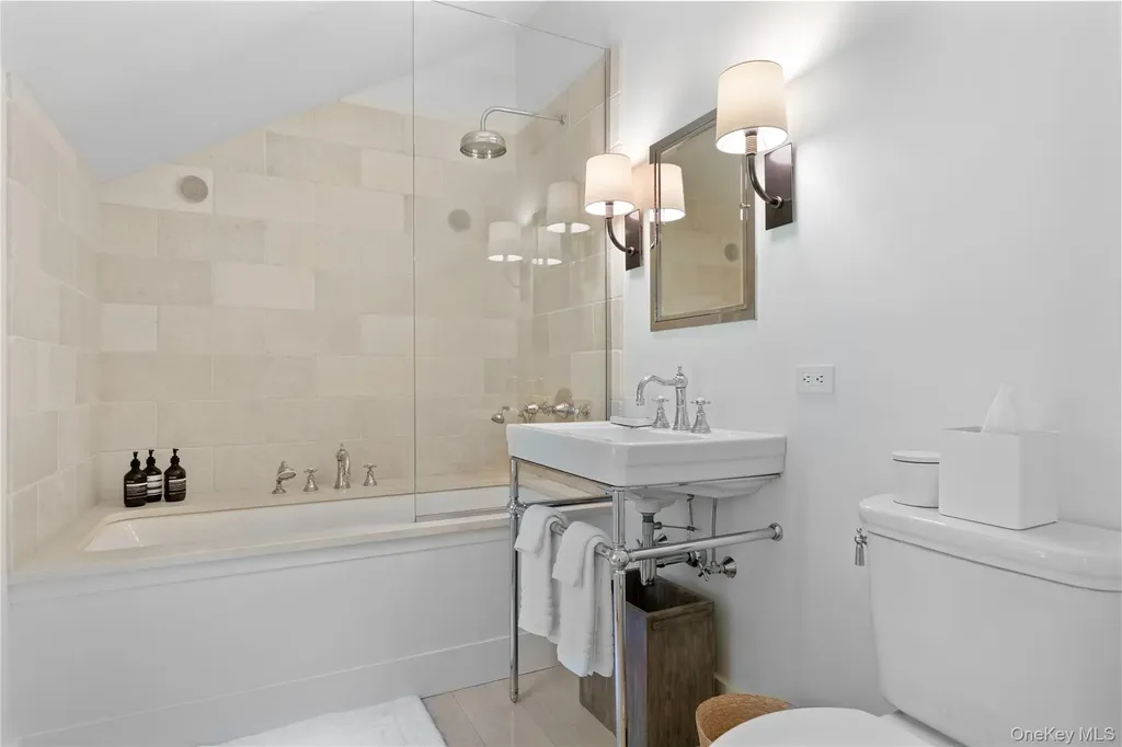 182 Church Lane Bridgehampton NY 11932