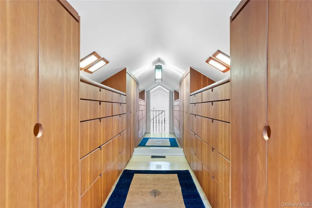 182 Church Lane Bridgehampton NY 11932