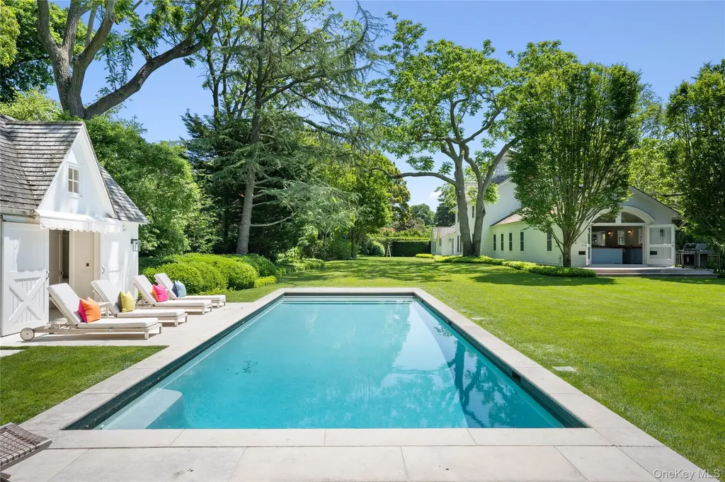 182 Church Lane Bridgehampton NY 11932