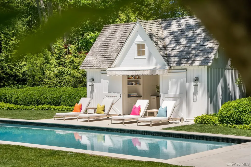 182 Church Lane Bridgehampton NY 11932