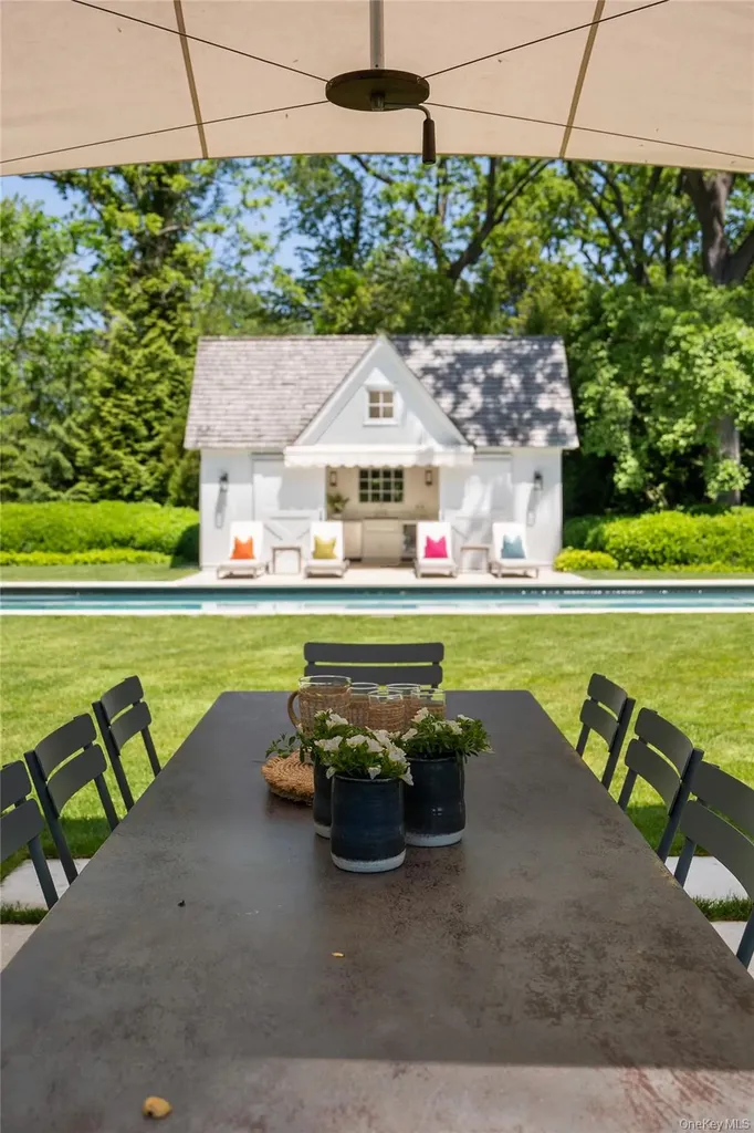 182 Church Lane Bridgehampton NY 11932