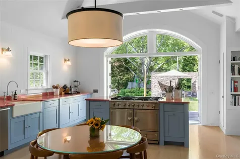 182 Church Lane Bridgehampton NY 11932