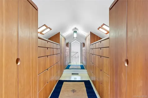 182 Church Lane Bridgehampton NY 11932
