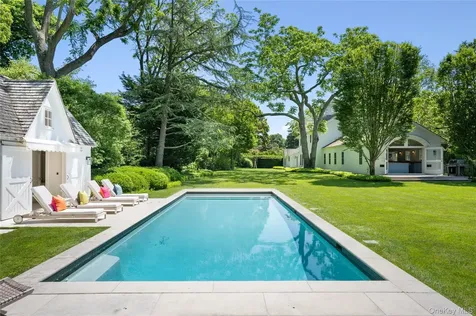 182 Church Lane Bridgehampton NY 11932