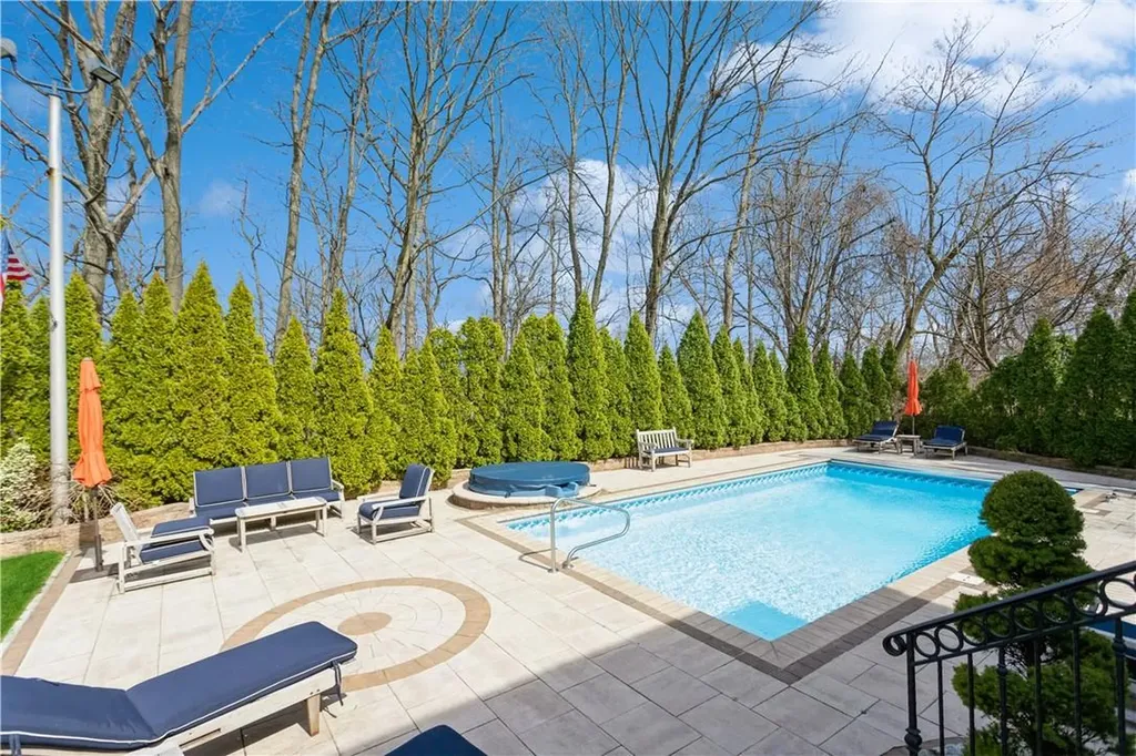 115 Oriole Road Yonkers NY 10701