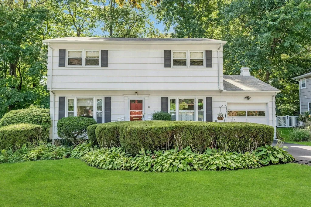 13 Kenneth Road White Plains NY 10605