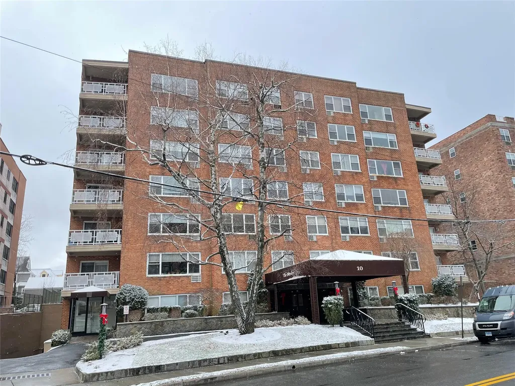 10 Old Mamaroneck Road White Plains NY 10605