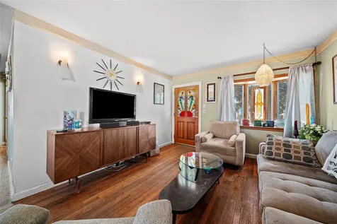 45 Parliament Place North Babylon NY 11703