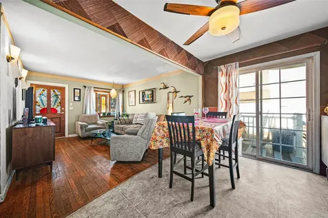 45 Parliament Place North Babylon NY 11703