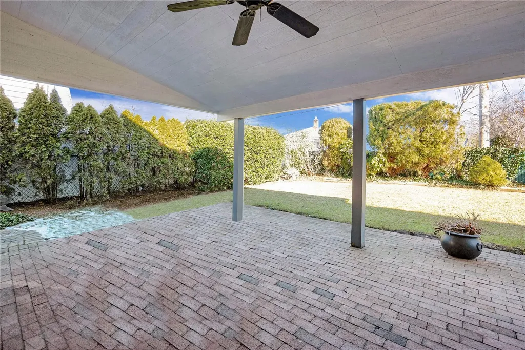 35 Loretta Drive Syosset NY 11791