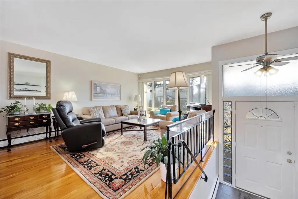 35 Loretta Drive Syosset NY 11791