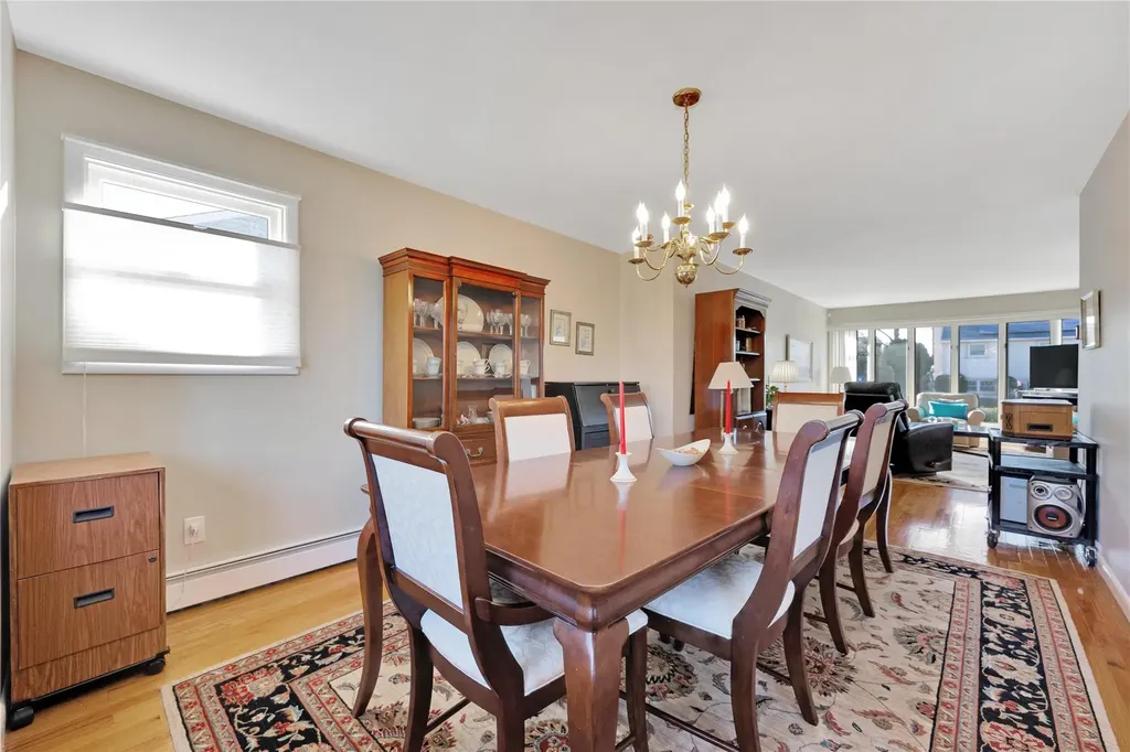 35 Loretta Drive Syosset NY 11791