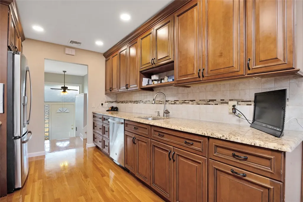 35 Loretta Drive Syosset NY 11791