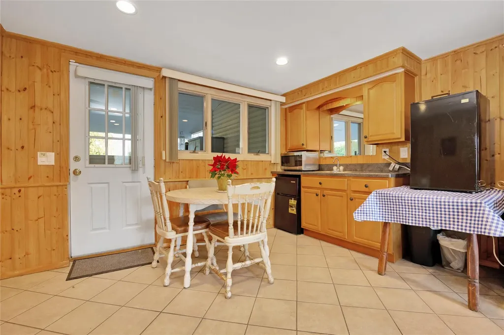 35 Loretta Drive Syosset NY 11791