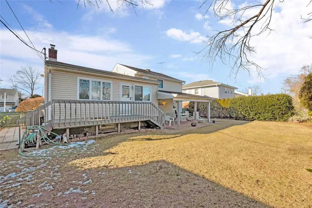 35 Loretta Drive Syosset NY 11791