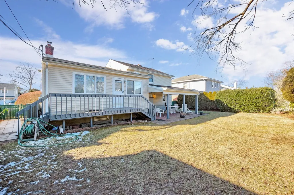 35 Loretta Drive Syosset NY 11791
