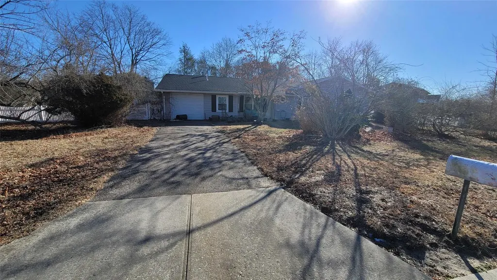 3 Ridge Road Coram NY 11727