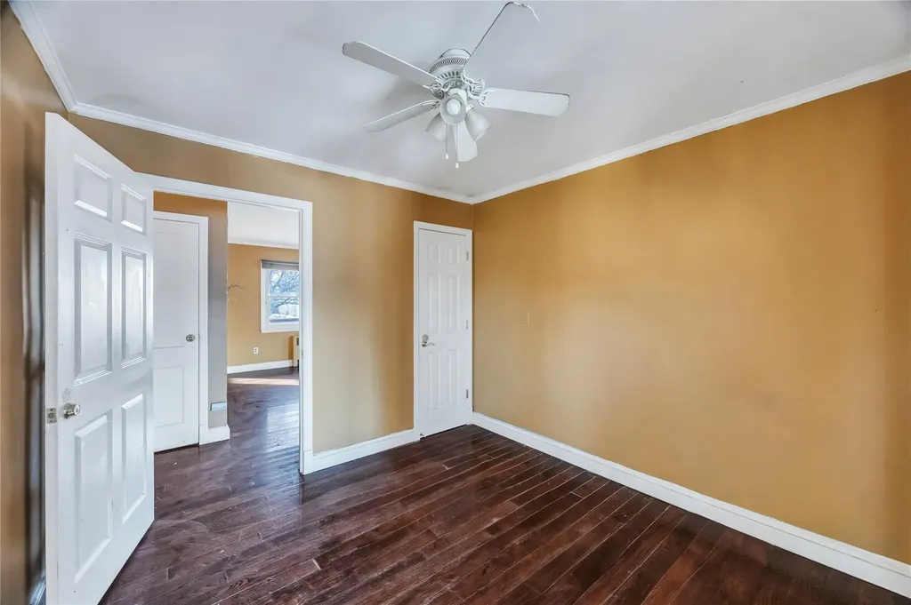 340 Jervis Avenue Copiague NY 11726