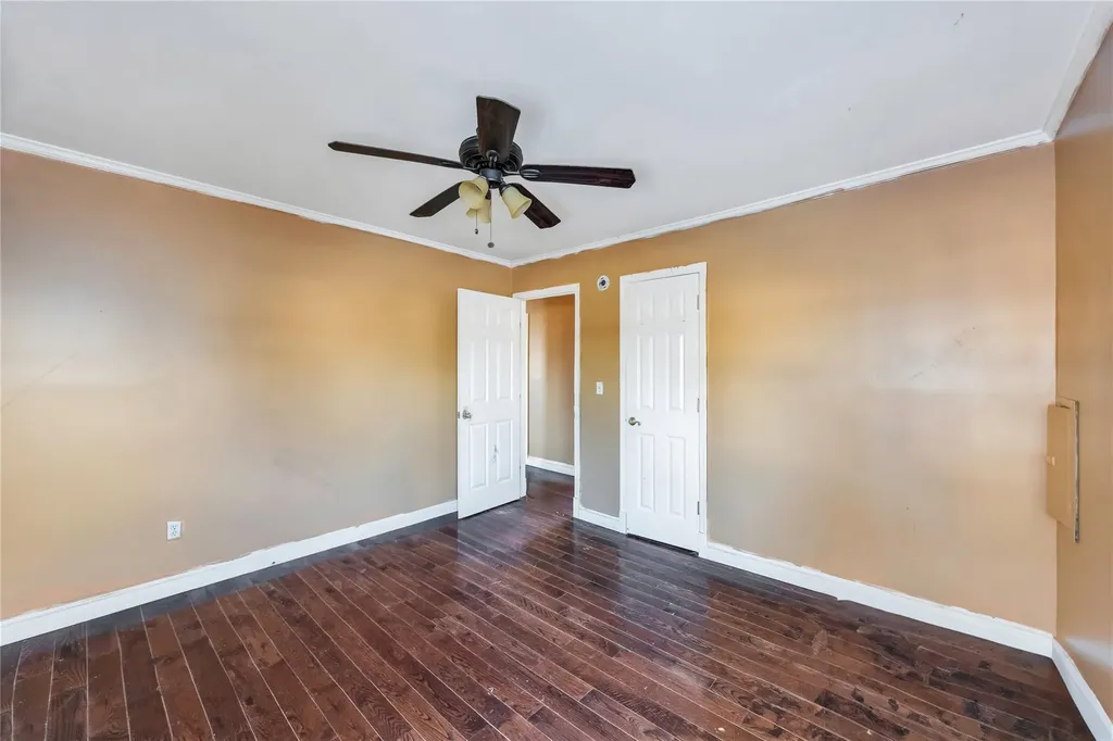 340 Jervis Avenue Copiague NY 11726