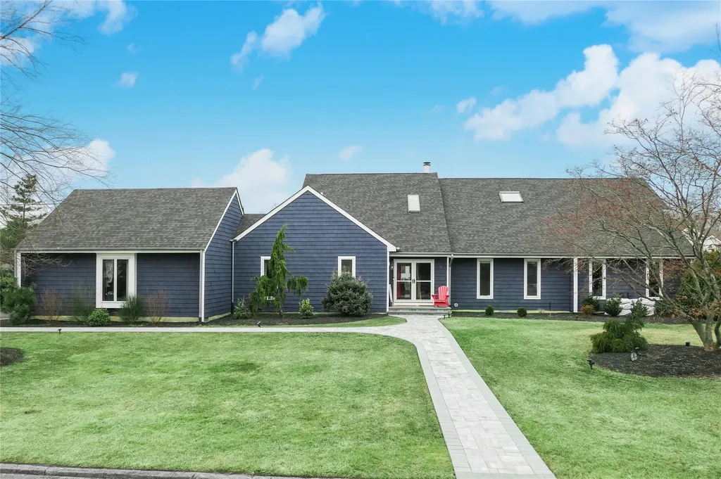7 Buscher Court Brookhaven NY 11719