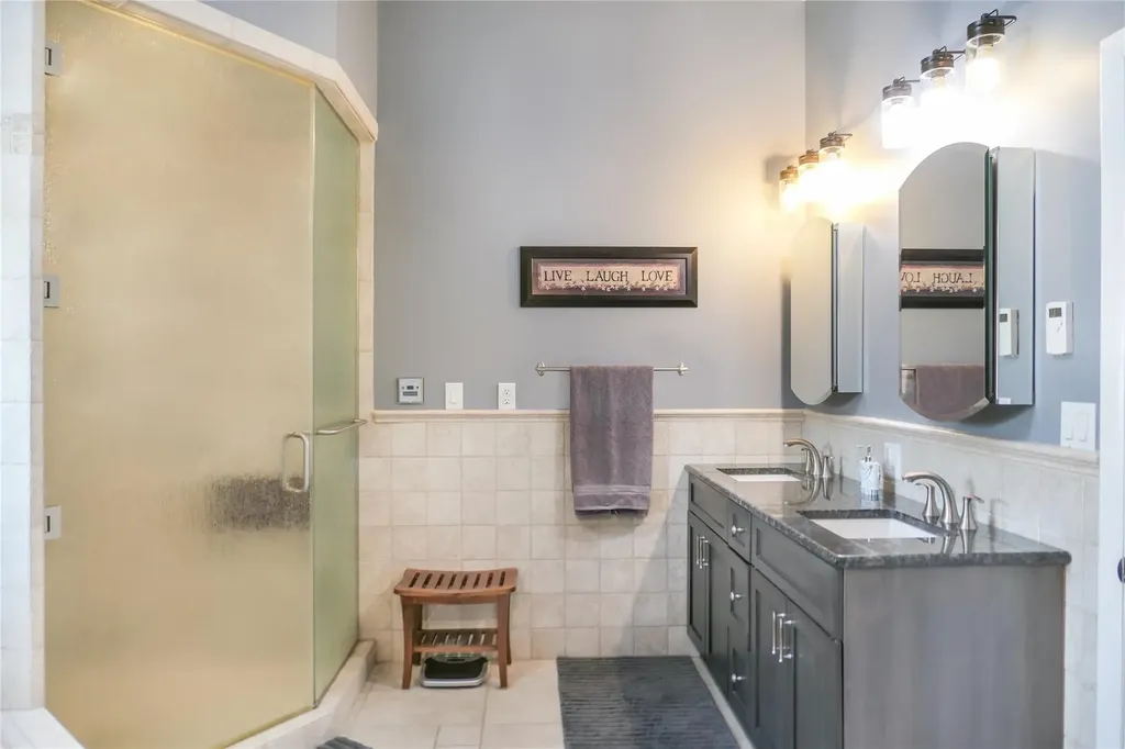 7 Buscher Court Brookhaven NY 11719