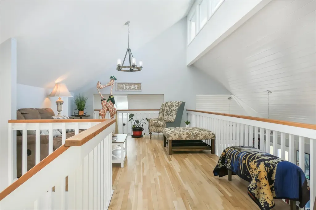 7 Buscher Court Brookhaven NY 11719