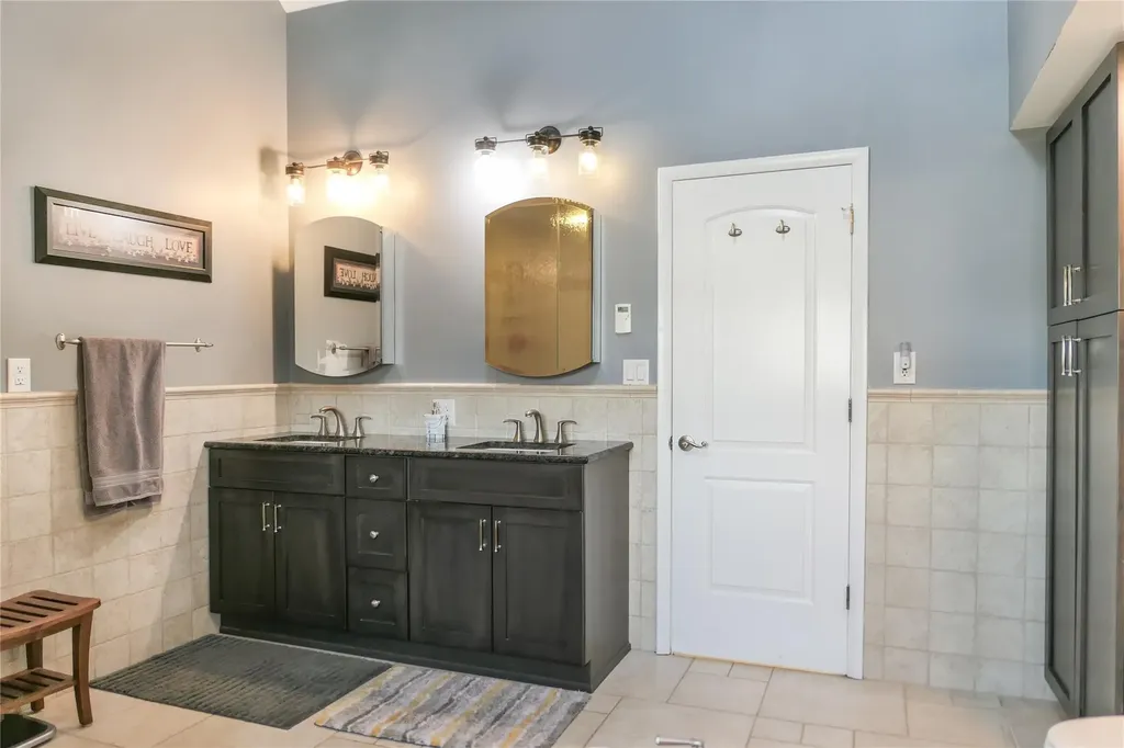 7 Buscher Court Brookhaven NY 11719