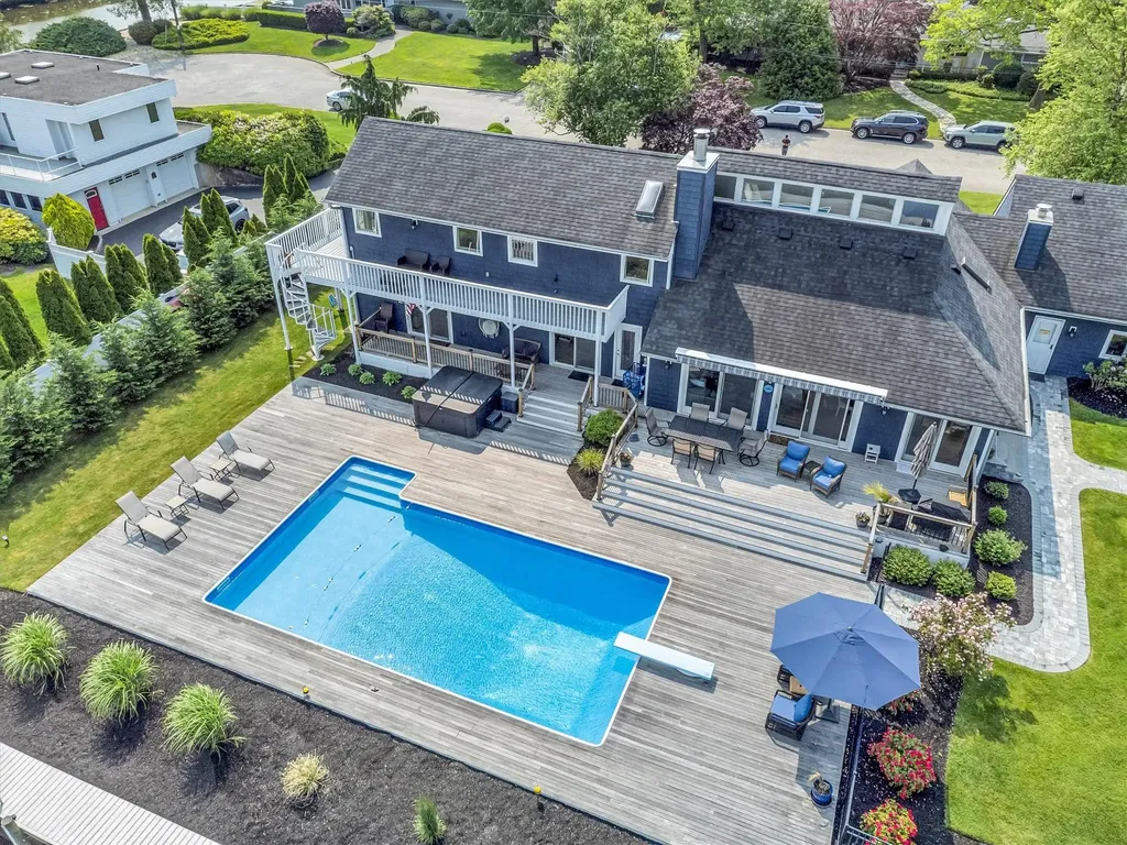 7 Buscher Court Brookhaven NY 11719