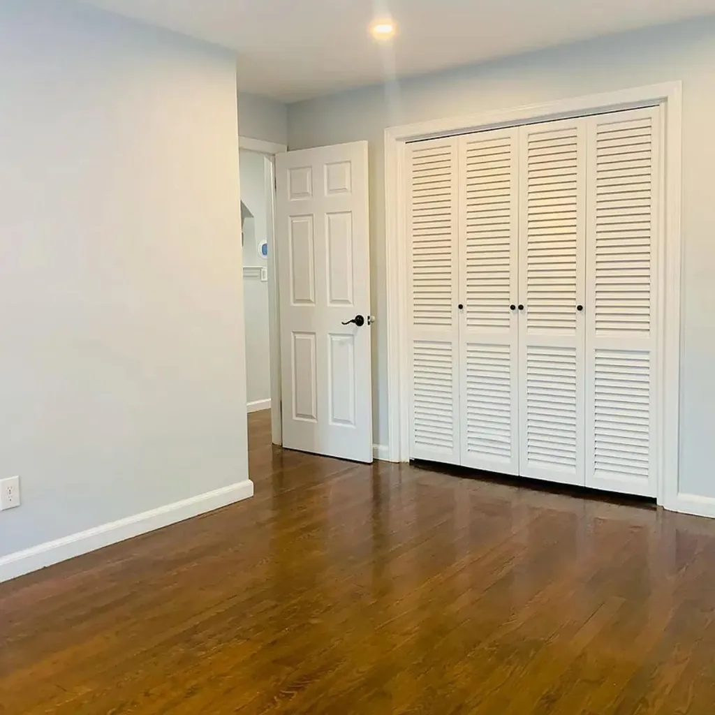 189 Elderberry Road Mineola NY 11501