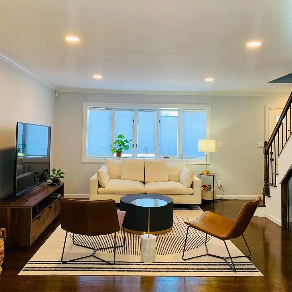 189 Elderberry Road Mineola NY 11501
