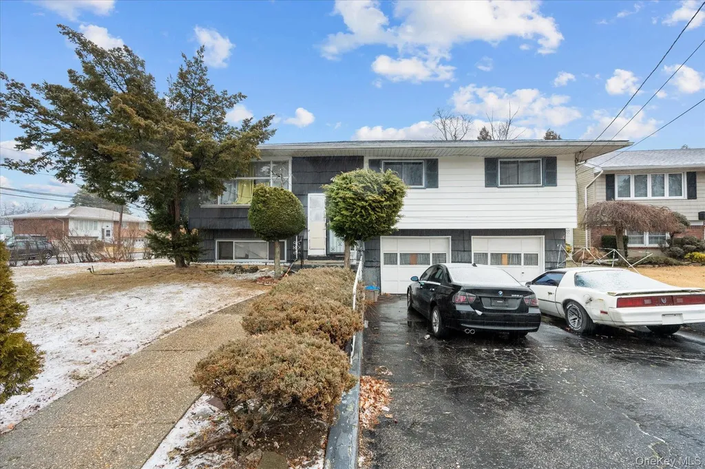975 Little Neck Avenue North Bellmore NY 11710