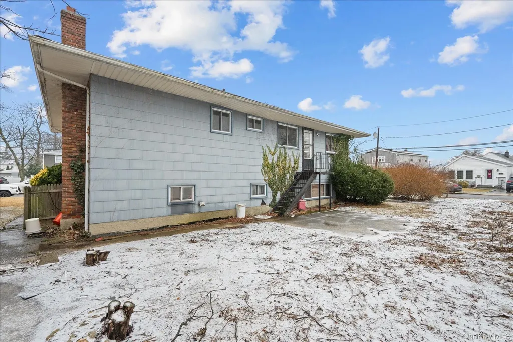 975 Little Neck Avenue North Bellmore NY 11710