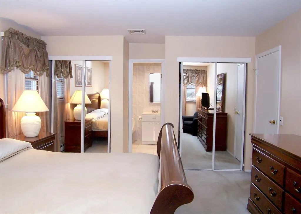 443 Lillian Boulevard Holbrook NY 11741