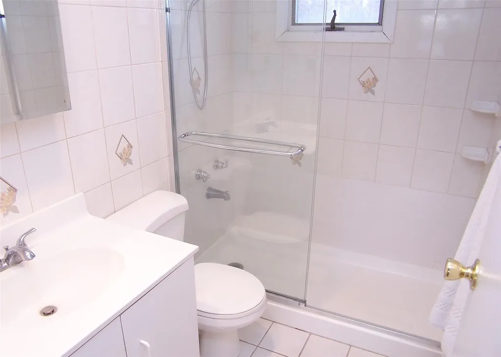 443 Lillian Boulevard Holbrook NY 11741