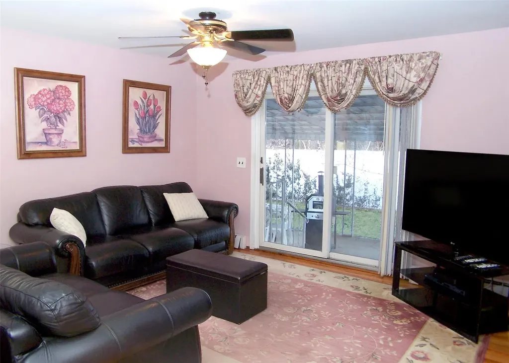 443 Lillian Boulevard Holbrook NY 11741