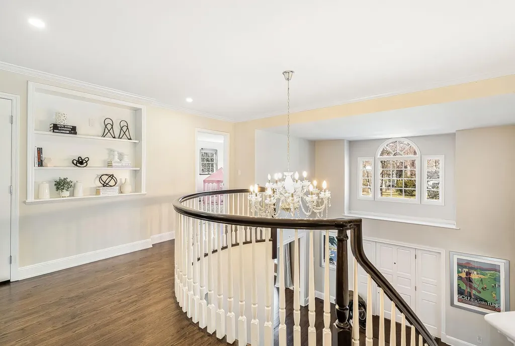 86 Catherine Road Scarsdale NY 10583