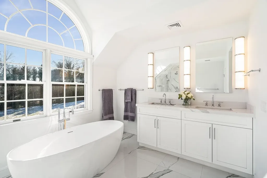86 Catherine Road Scarsdale NY 10583