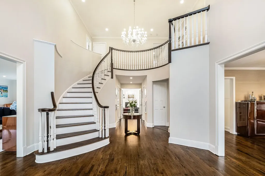 86 Catherine Road Scarsdale NY 10583