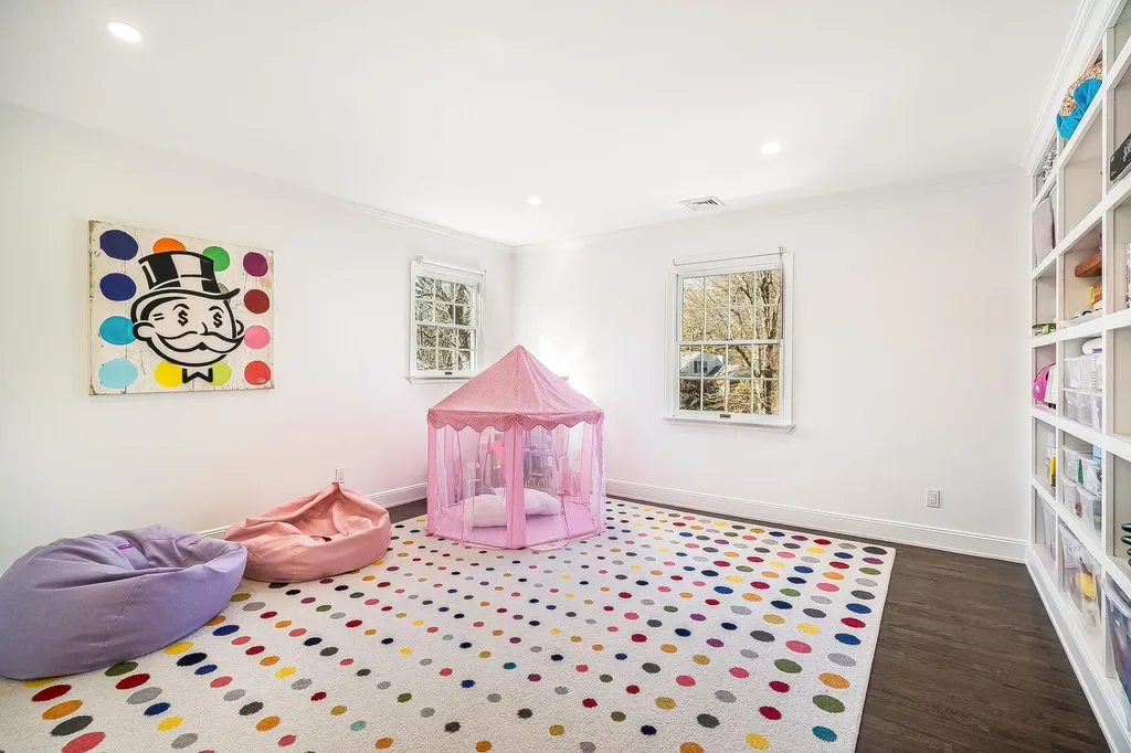 86 Catherine Road Scarsdale NY 10583
