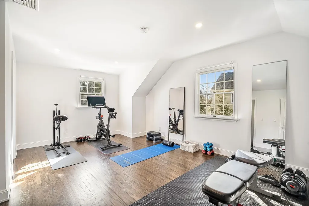 86 Catherine Road Scarsdale NY 10583