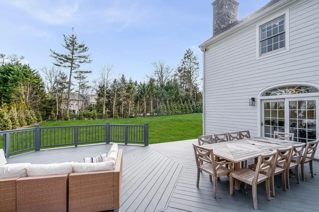 86 Catherine Road Scarsdale NY 10583