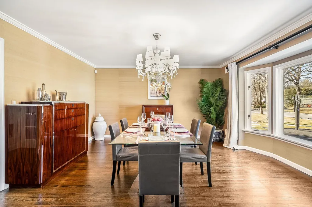 86 Catherine Road Scarsdale NY 10583
