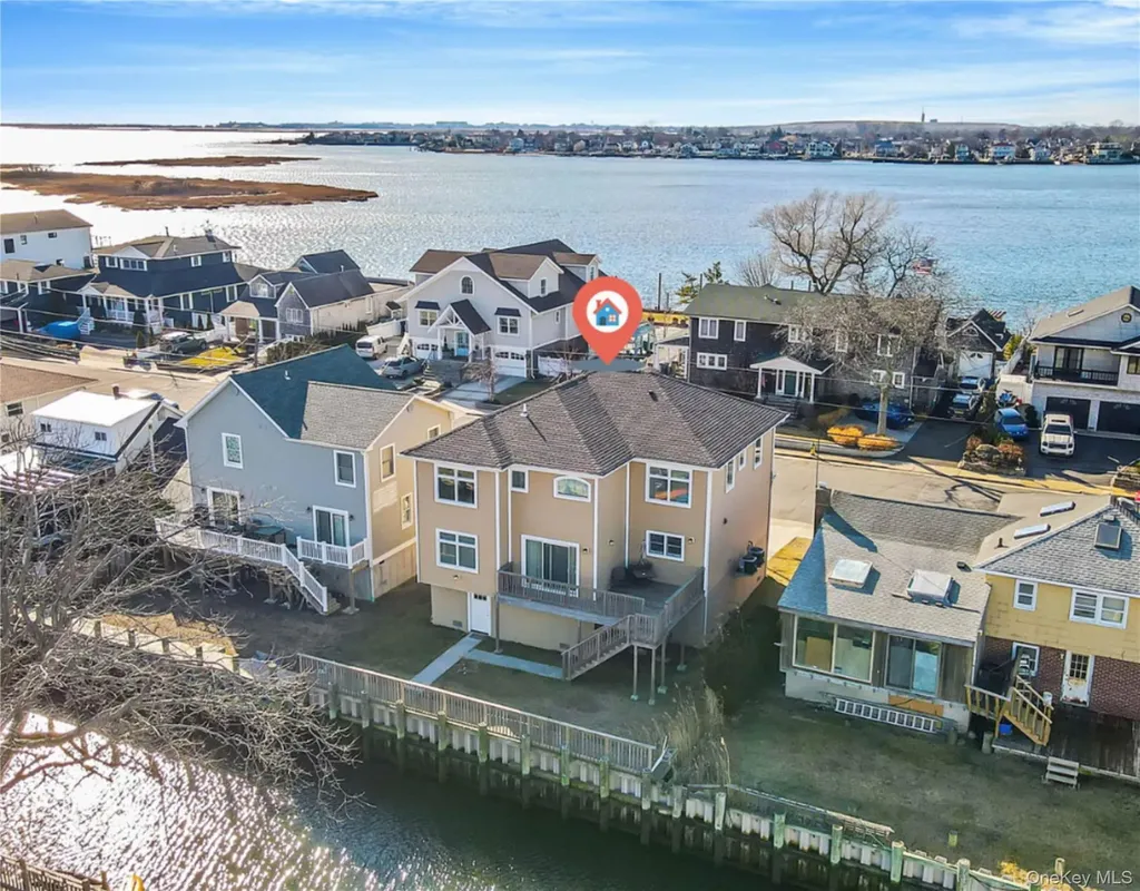 829 S Long Beach Avenue Freeport NY 11520