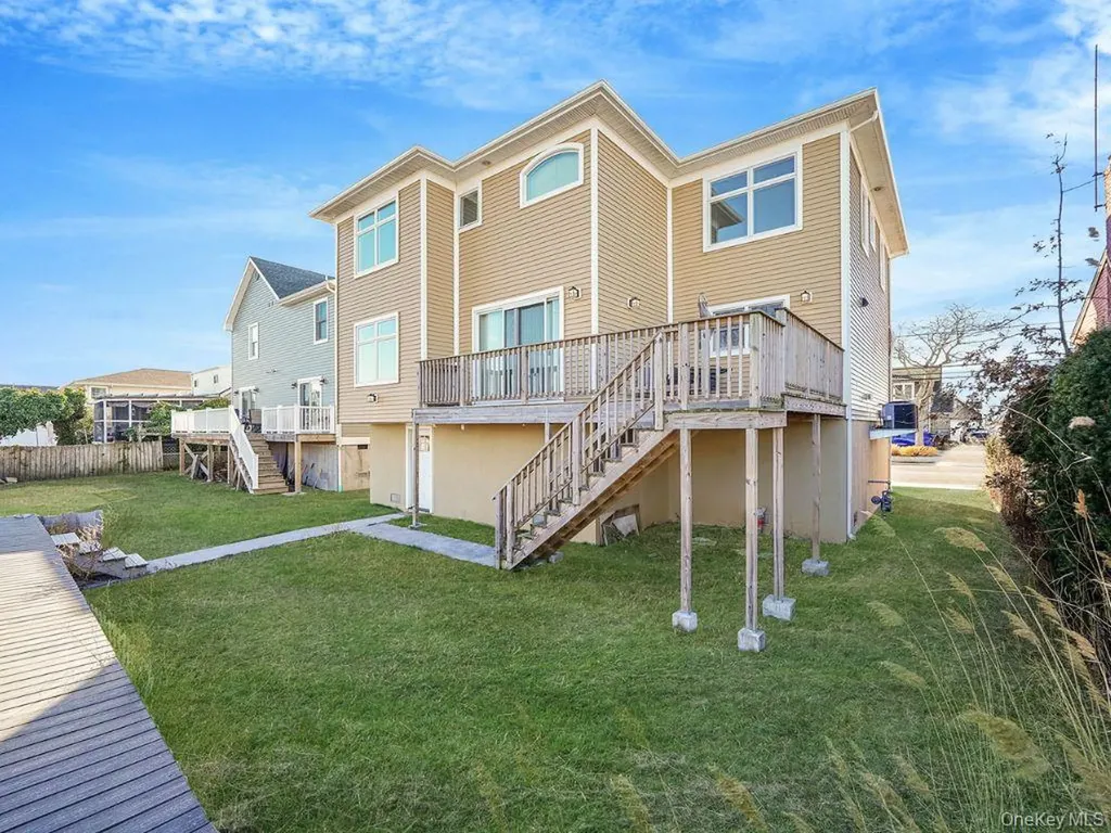 829 S Long Beach Avenue Freeport NY 11520