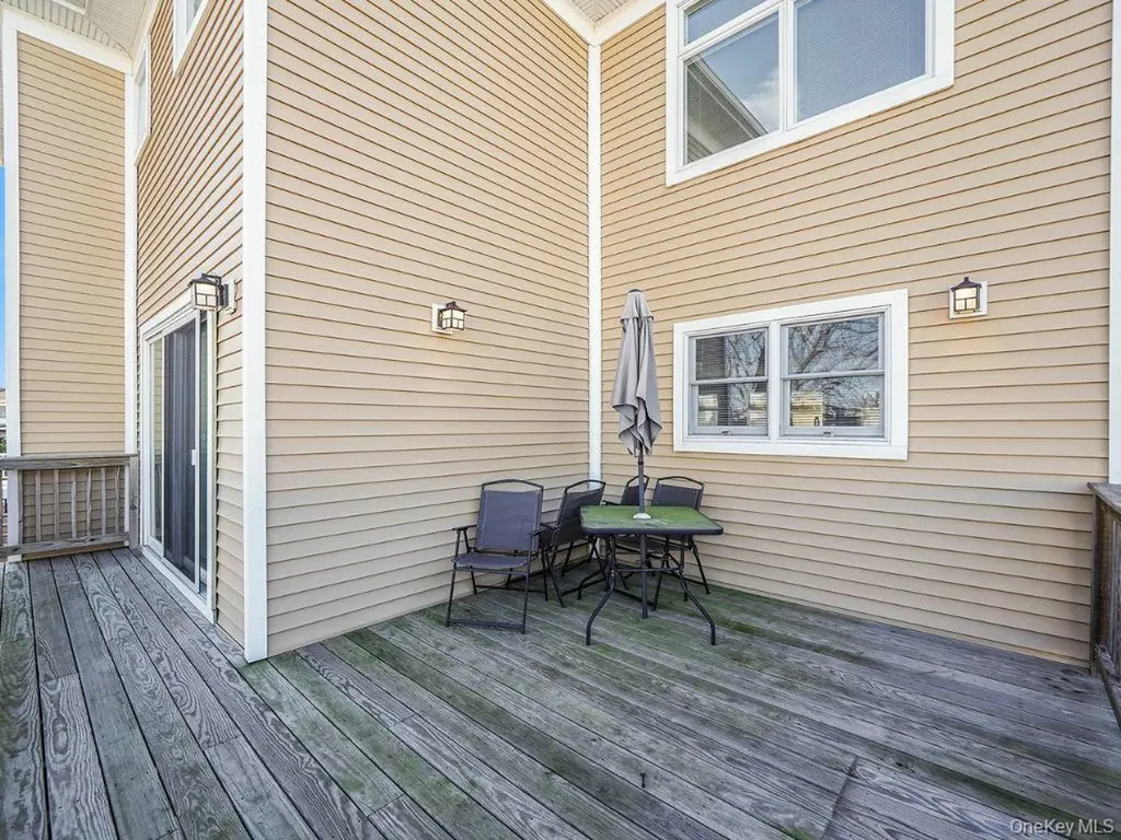 829 S Long Beach Avenue Freeport NY 11520