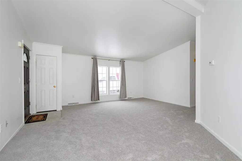 31 Vero Drive Poughkeepsie NY 12603