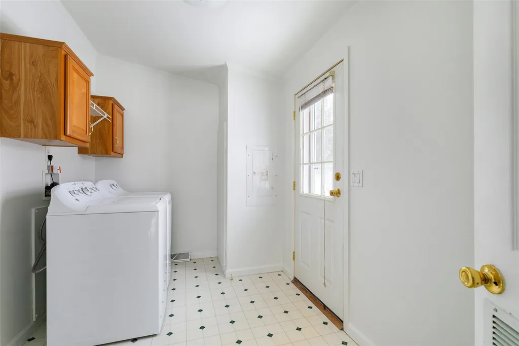 31 Vero Drive Poughkeepsie NY 12603