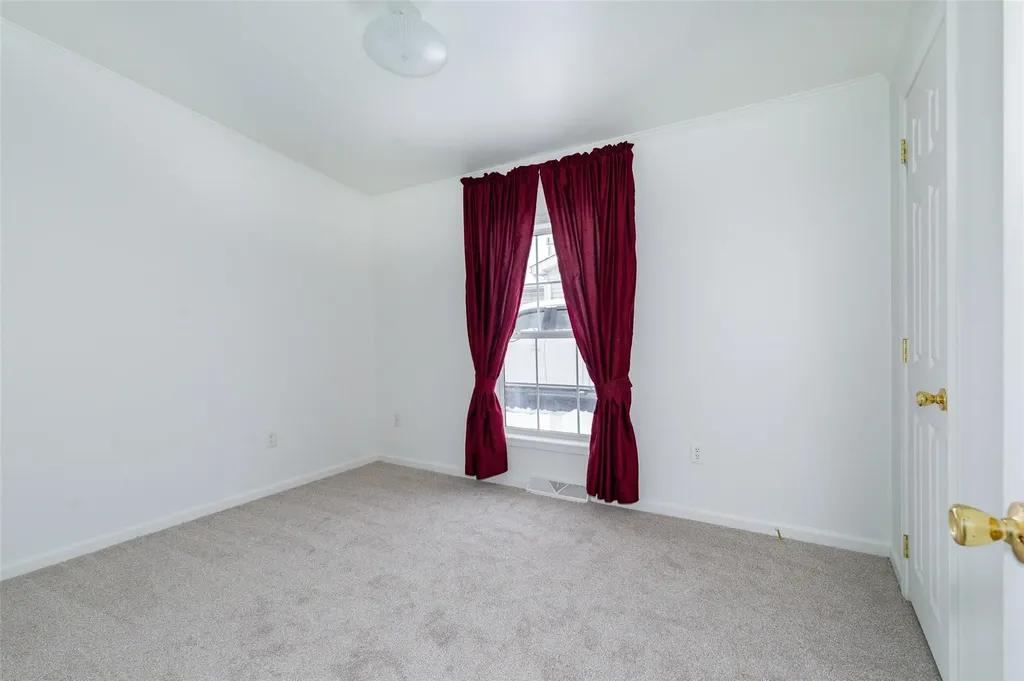 31 Vero Drive Poughkeepsie NY 12603